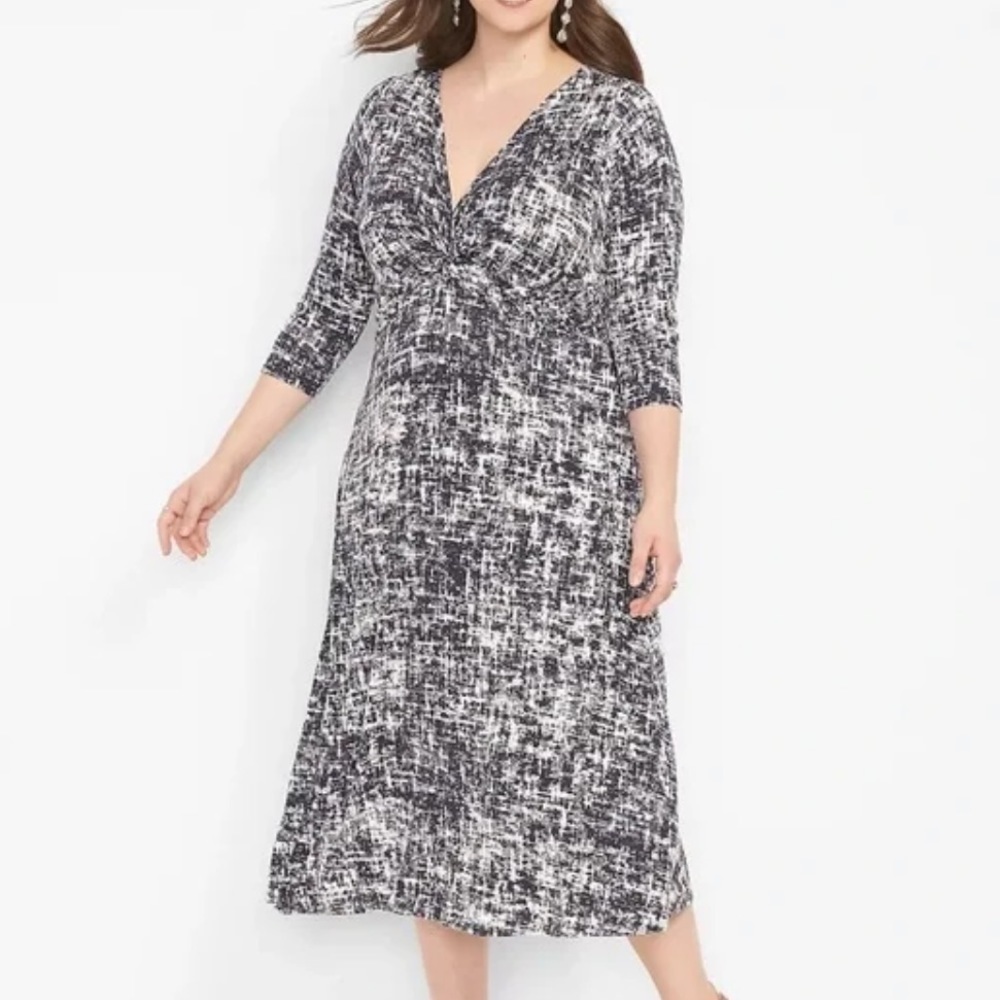 Lane Bryant Twist-Front Fit & Flare Dress SIZE: 22/24 NWT